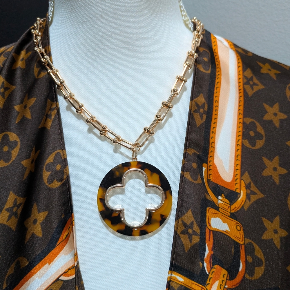 Gold and Brown Pendant Necklace